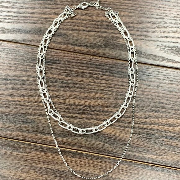 Triple Layer Chain Necklace Silver - Picture 2 of 3